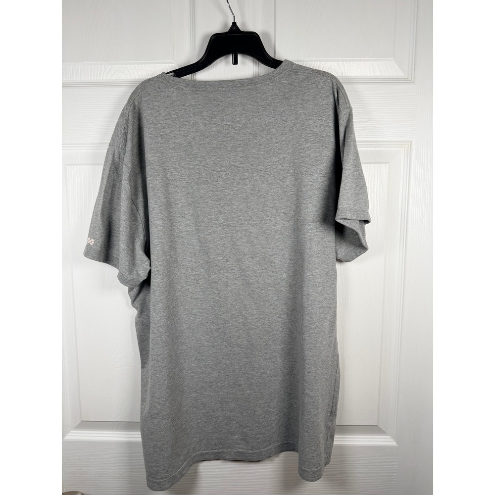 Original Penguin Mens Gray Munsingwear Fancy Socks Graphic T-Shirt XXL - Picture 2 of 8